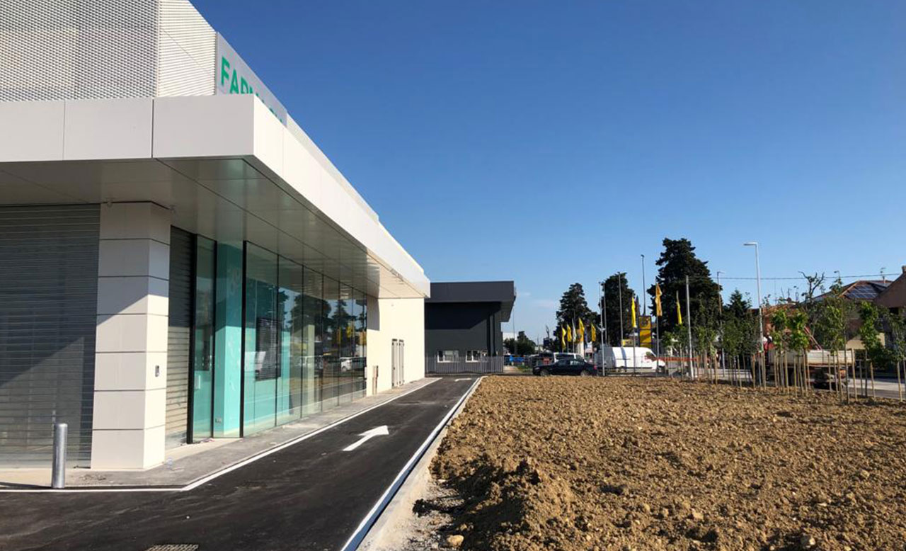 vanta della ventennale esperienza nella progettazione e realizzazione di impianti tecnologici e condizionamento.
